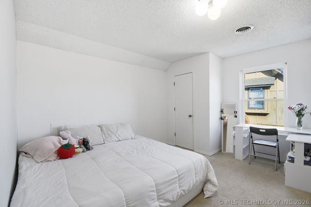 8304 S 4th Street, Broken Arrow, OK 74011