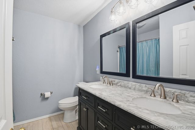 8304 S 4th Street, Broken Arrow, OK 74011