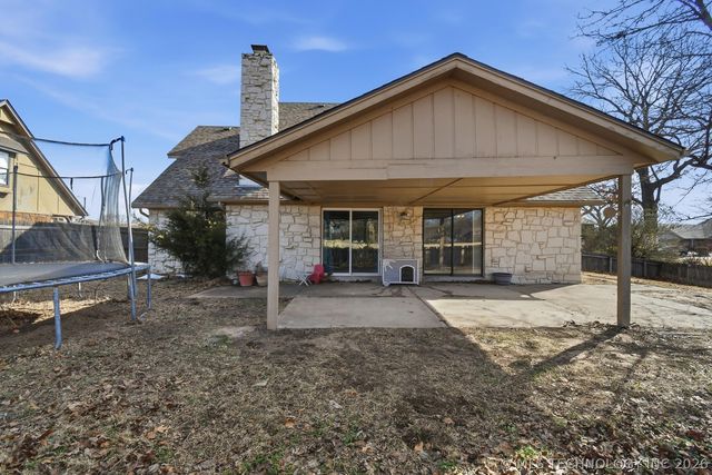 8304 S 4th Street, Broken Arrow, OK 74011