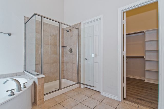 1736 Blue Stream Drive, Desoto, TX 75115