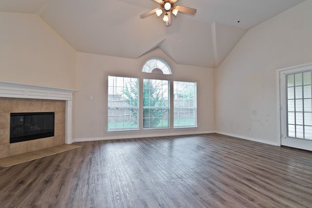 1736 Blue Stream Drive, Desoto, TX 75115