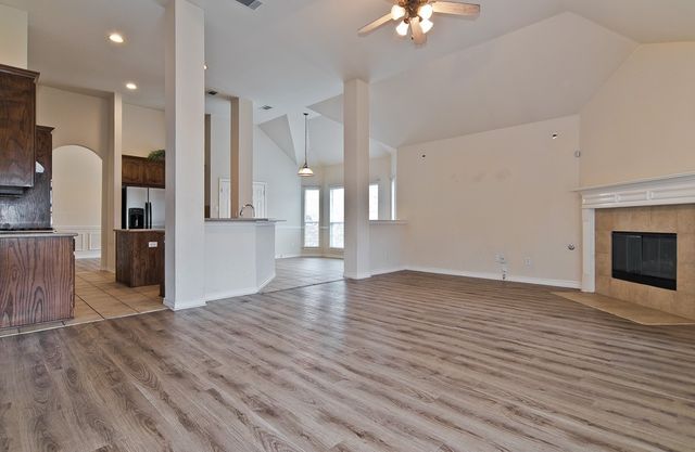 1736 Blue Stream Drive, Desoto, TX 75115