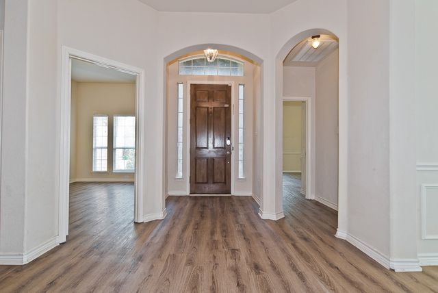 1736 Blue Stream Drive, Desoto, TX 75115