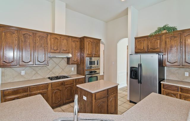 1736 Blue Stream Drive, Desoto, TX 75115