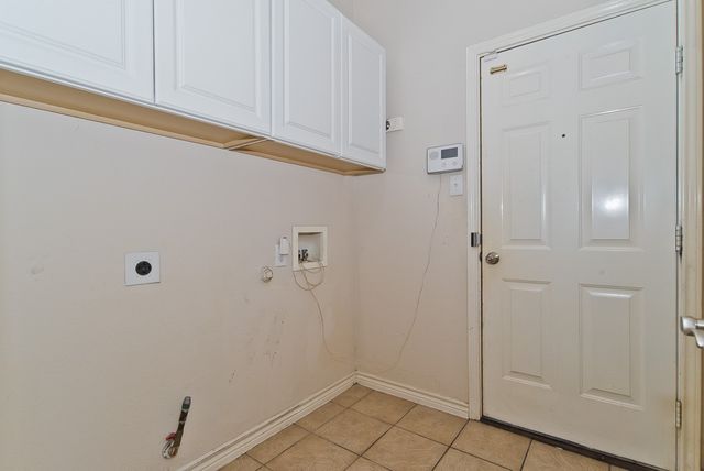 1736 Blue Stream Drive, Desoto, TX 75115