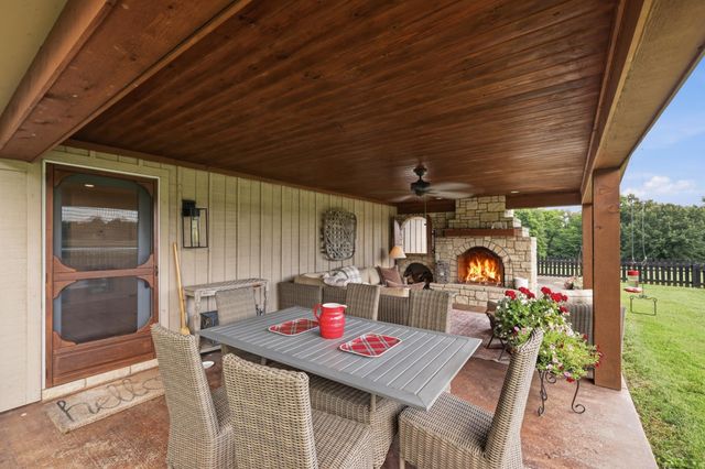 1720 Mckendree Church Road, Kevil, KY 42053