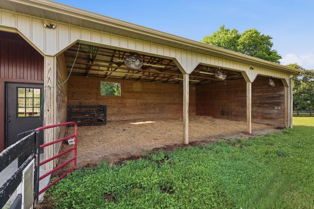 1720 Mckendree Church Road, Kevil, KY 42053