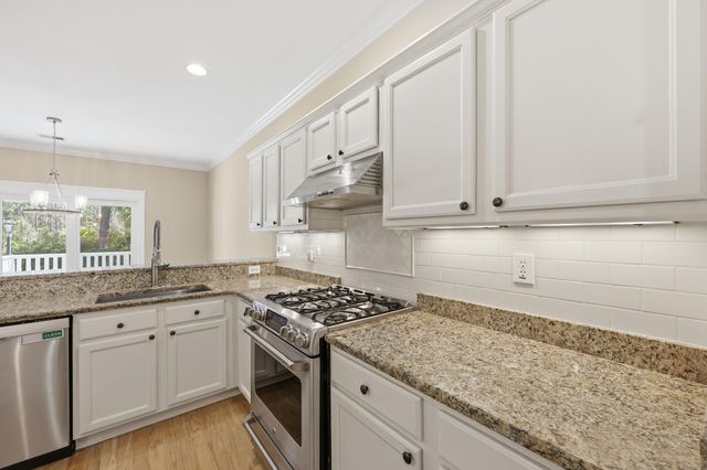 2384 Bergeron Way, Mount Pleasant, SC 29466