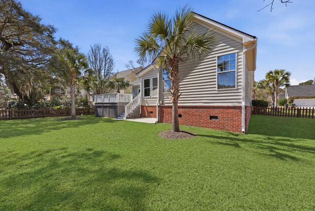 2384 Bergeron Way, Mount Pleasant, SC 29466