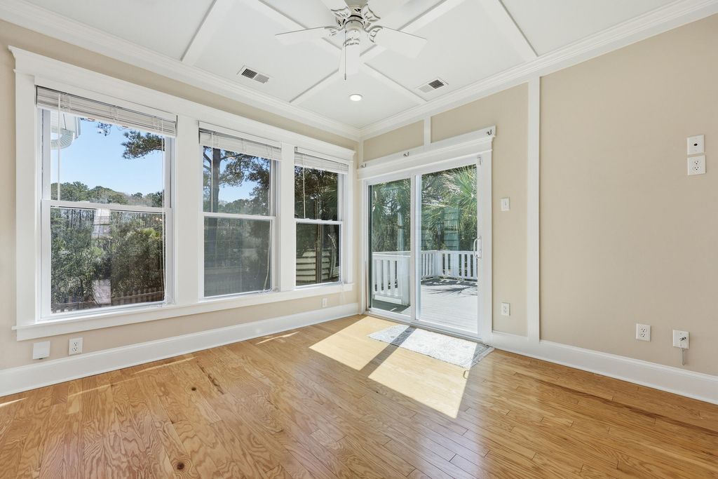 Image 18 of property listing at 2384 Bergeron Way, Mount Pleasant, SC 29466