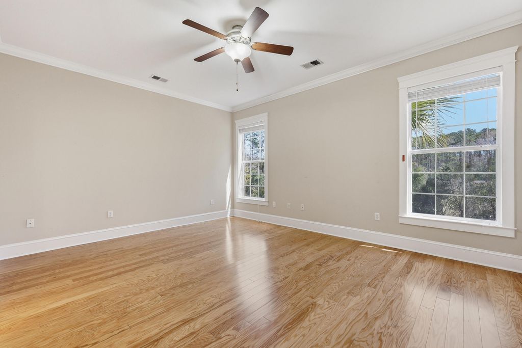 Image 19 of property listing at 2384 Bergeron Way, Mount Pleasant, SC 29466