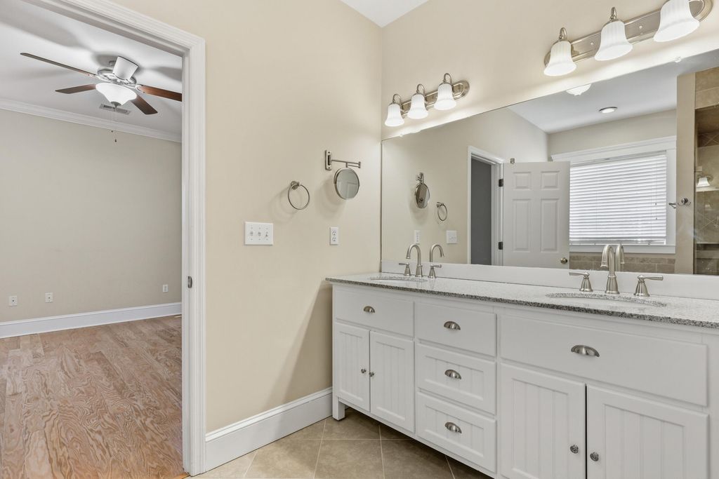 Image 23 of property listing at 2384 Bergeron Way, Mount Pleasant, SC 29466