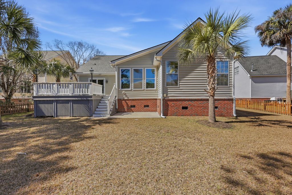 Image 31 of property listing at 2384 Bergeron Way, Mount Pleasant, SC 29466