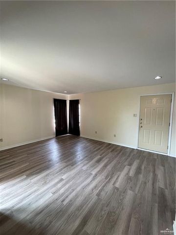 3501 N 23rd Lane 214, Mcallen, TX 78501