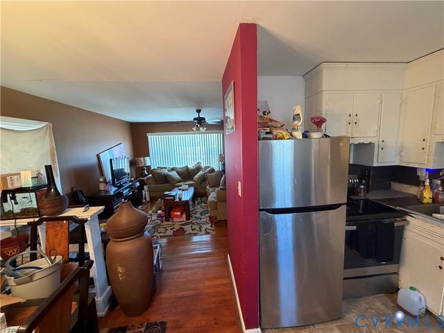 904 Augusta Ave, Petersburg, VA 23803