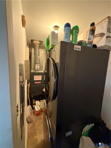 904 Augusta Ave, Petersburg, VA 23803