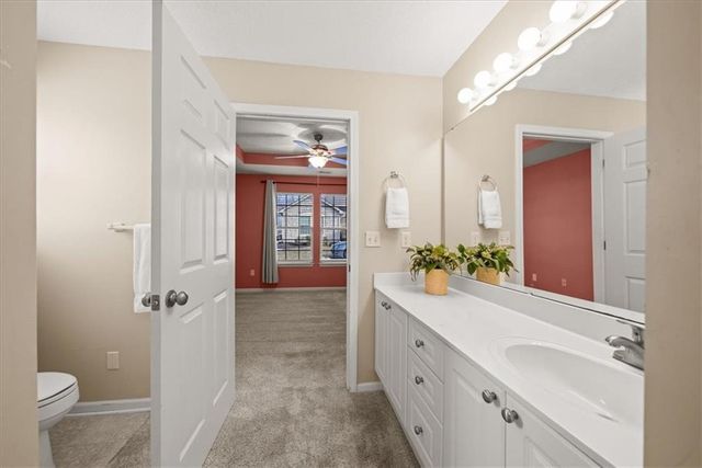 18670 W 158th Place 4703, Olathe, KS 66062