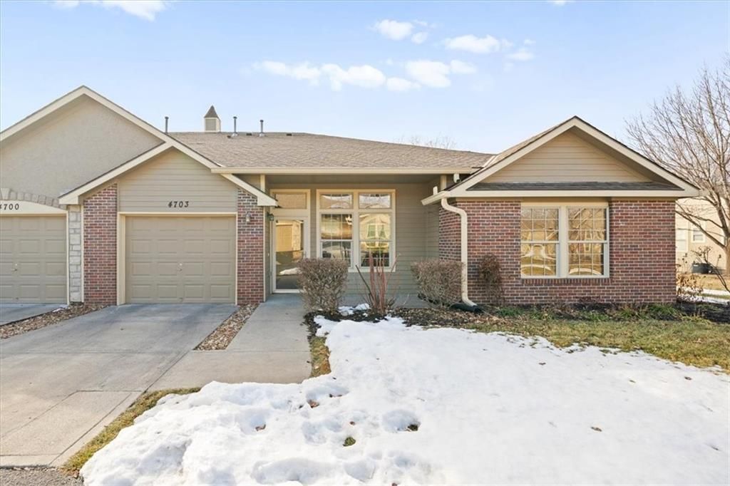 18670 W 158th Place 4703, Olathe, KS 66062