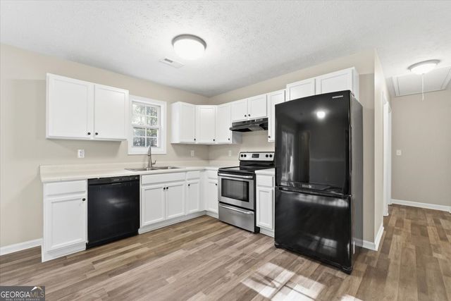 93 Robin Hood Road, Covington, GA 30014