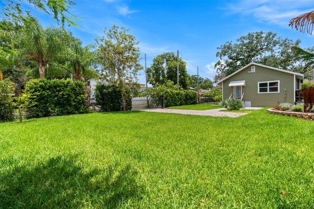 900 E PINE STREET, Orlando, FL 32801