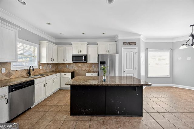 113 Rosales Drive, Bonaire, GA 31005