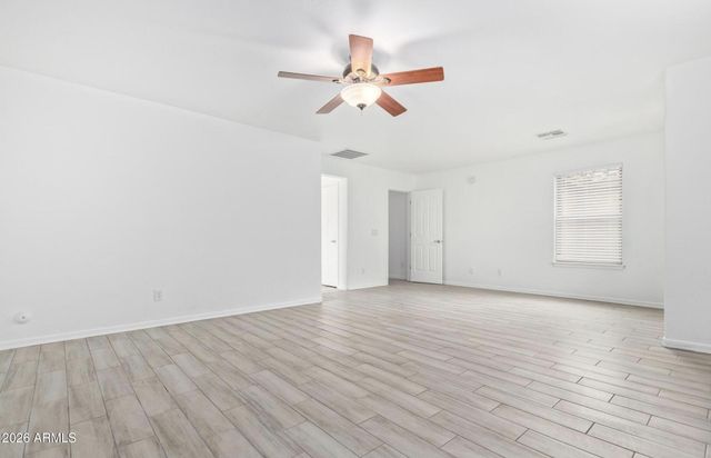 33002 N PEBBLE CREEK Drive, San Tan Valley, AZ 85143
