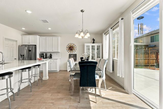 6585 E Huffman Avenue, Fresno, CA 93727