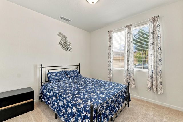 6585 E Huffman Avenue, Fresno, CA 93727