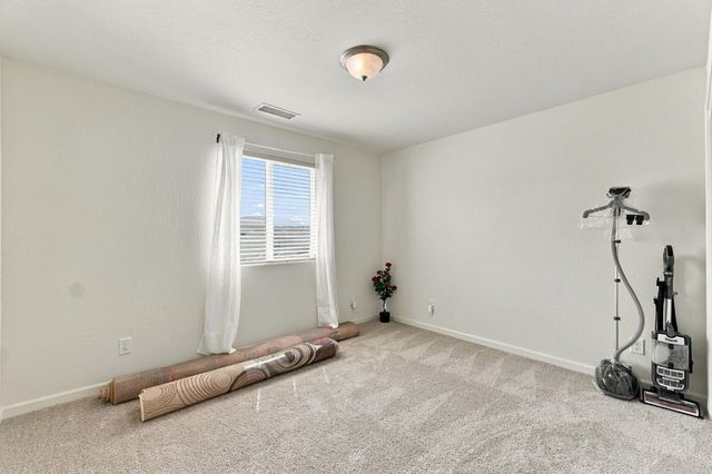 6585 E Huffman Avenue, Fresno, CA 93727