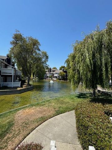 72 Bayside Court, Richmond, CA 94804