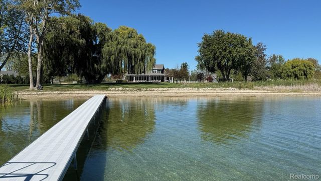 3219 Midway Drive, Onekama Township, MI 49675