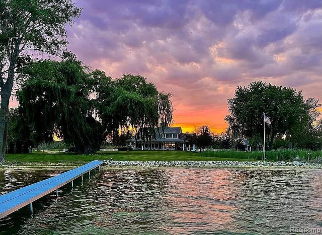 3219 Midway Drive, Onekama Township, MI 49675