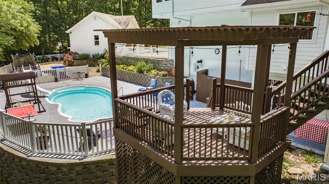 50 Sunfish Drive, Defiance, MO 63341