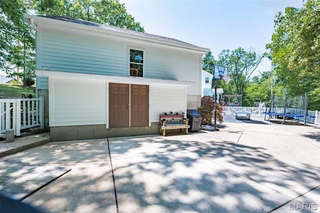 50 Sunfish Drive, Defiance, MO 63341