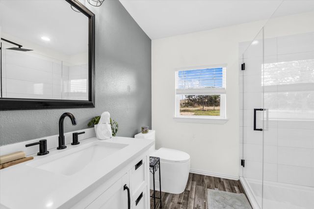 1037 County Road 2004, Glen Rose, TX 76043