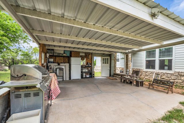 1037 County Road 2004, Glen Rose, TX 76043