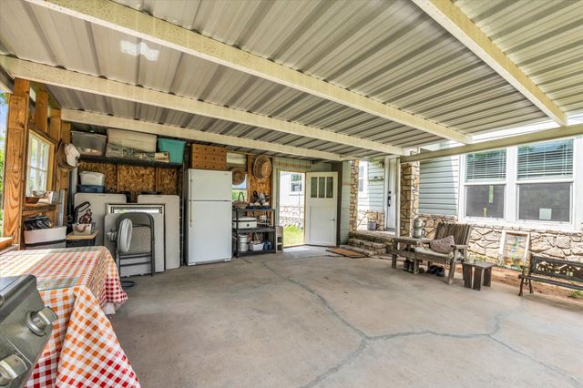 1037 County Road 2004, Glen Rose, TX 76043