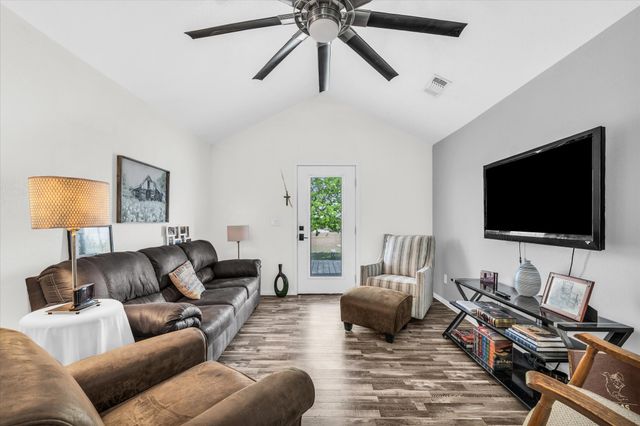 1037 County Road 2004, Glen Rose, TX 76043