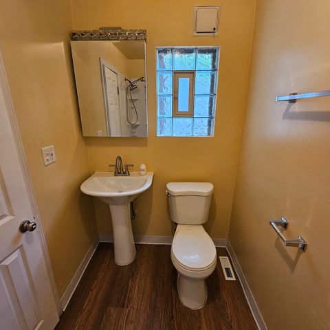 611 Golfview Drive, Round Lake Beach, IL 60073