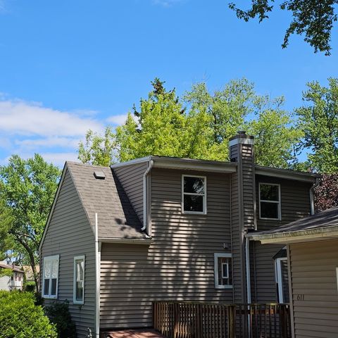 611 Golfview Drive, Round Lake Beach, IL 60073