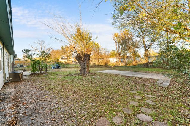 916 Wilkinson, Mesquite, TX 75149