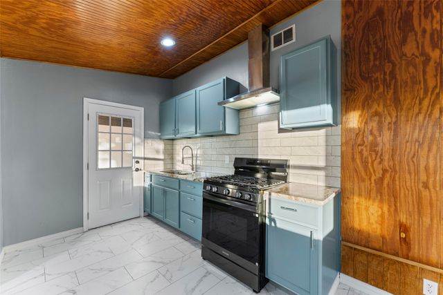 916 Wilkinson, Mesquite, TX 75149