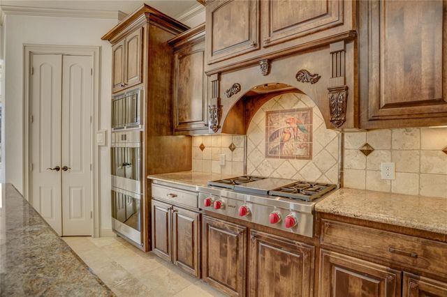 16203 Villa Fontana Way, Houston, TX 77068