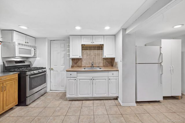 152 Parkwood Drive, Shirley, NY 11967