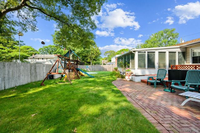 152 Parkwood Drive, Shirley, NY 11967