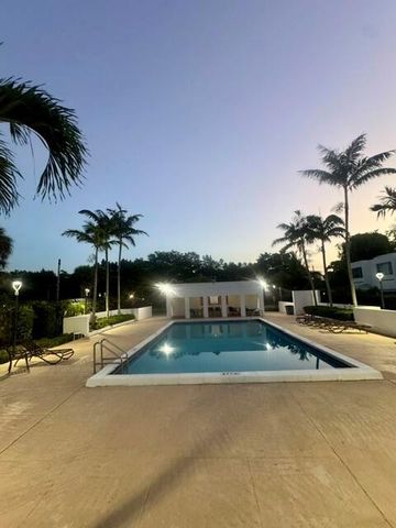 5090 ELMHURST Road C, West Palm Beach, FL 33417