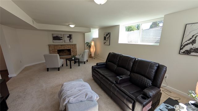 21020 98th Avenue S, Kent, WA 98031