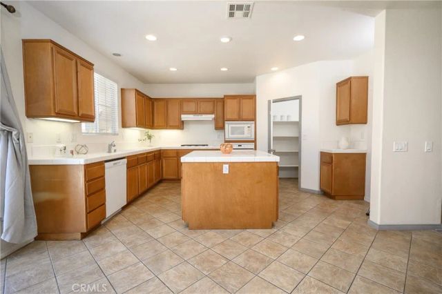 41005 Crimson Pillar Lane, Lake Elsinore, CA 92532