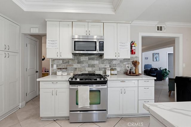 113 W Wilken Way, Anaheim, CA 92802