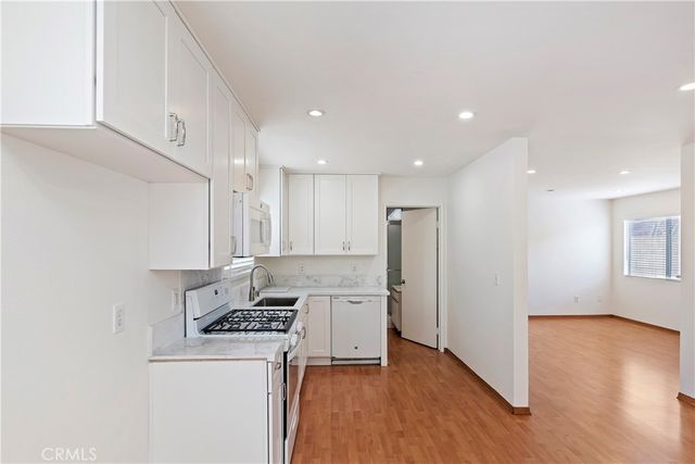 20721 Roseton, Lakewood, CA 90715